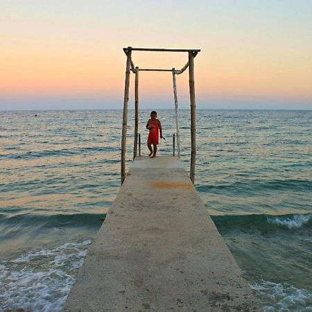 Giswold-Lagunde Beach Resort Oslob Bagian luar foto