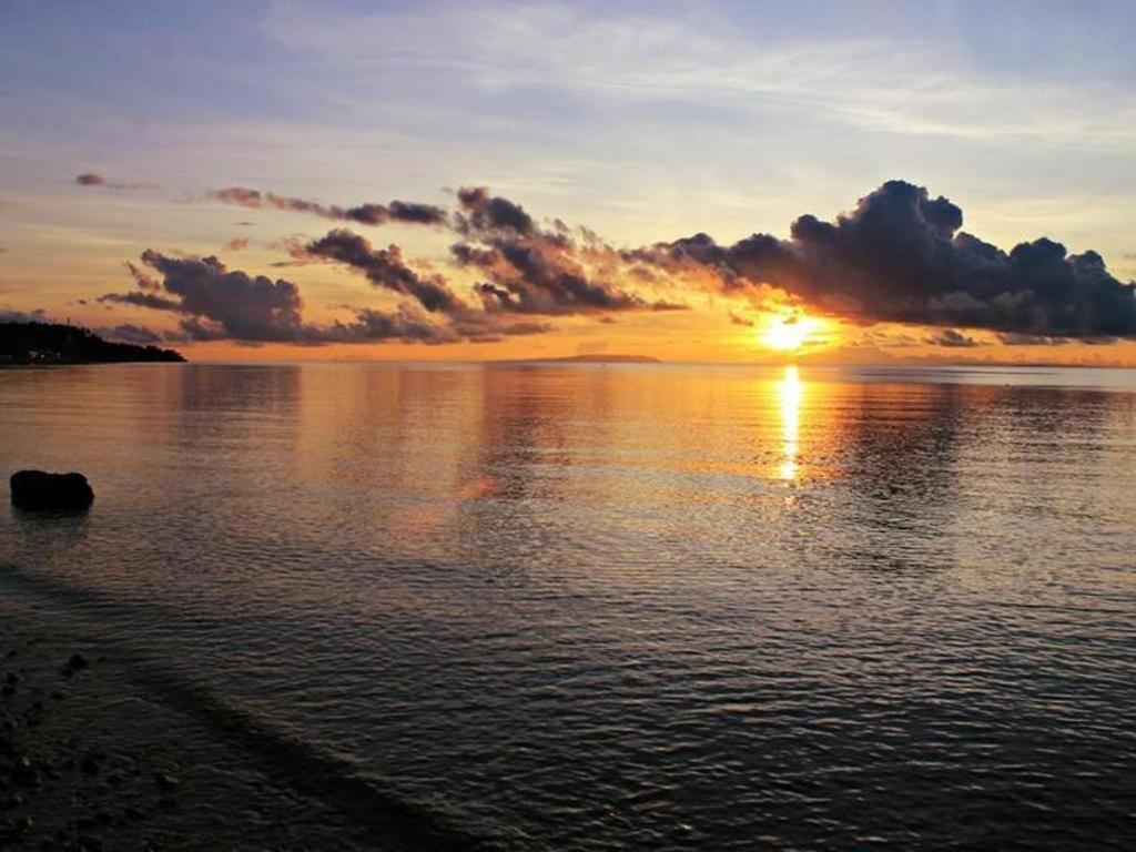 Giswold-Lagunde Beach Resort Oslob Bagian luar foto