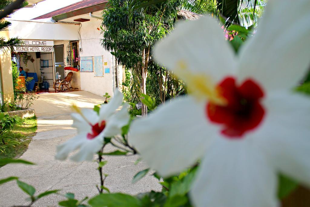 Lagunde Beach Resort Oslob Bagian luar foto