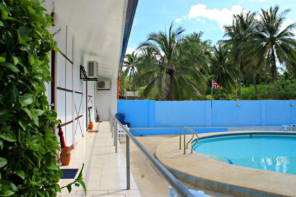 Lagunde Beach Resort Oslob Bagian luar foto